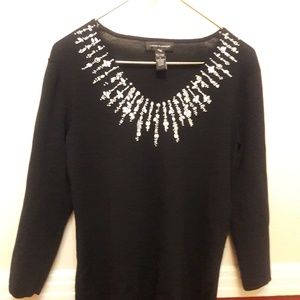 black v neck knit top